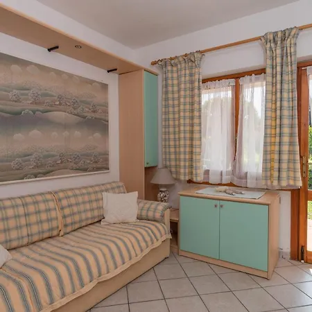 Villetta Con Giardino